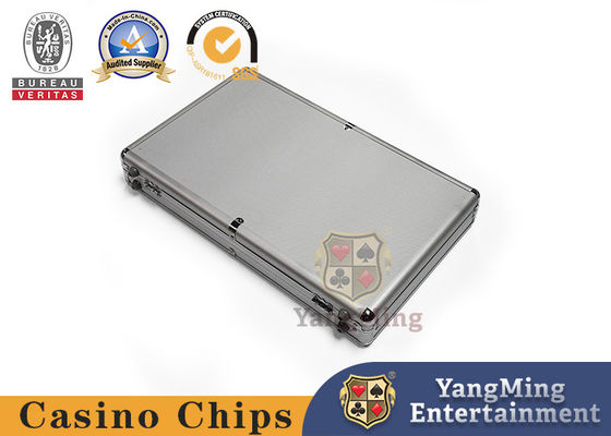 Πολυτέλειας 600pcs αλουμινίου 14g αργίλου τσιπ κιβωτίων χαρτοπαικτικών λεσχών μπακαράδων οι φορητές ρόδες Blackjack ρουλετών σφουγγαριών ασημένιες πελεκούν την περίπτωση